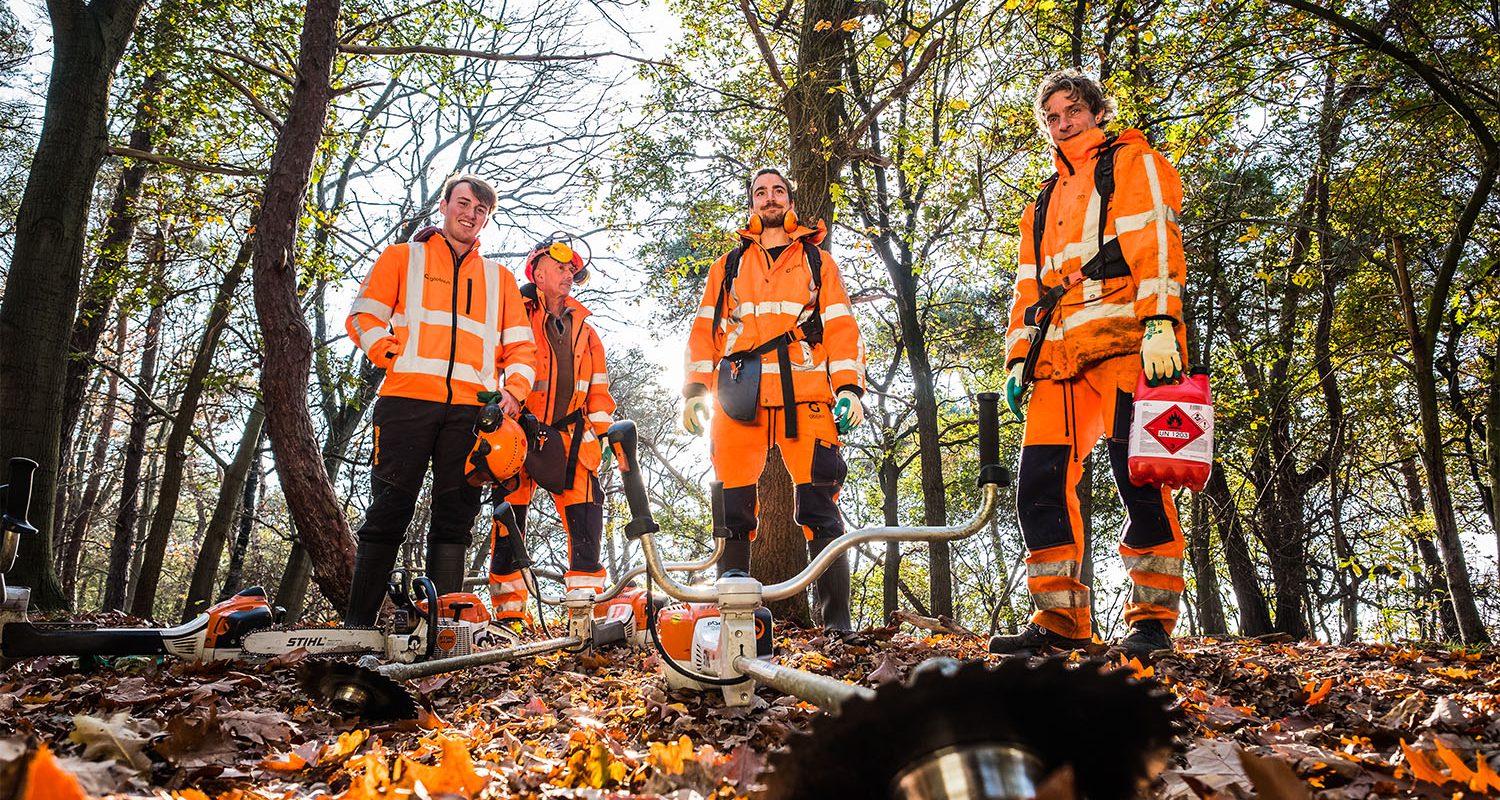 Medewerkers met een VCA certificaat aan het werk.