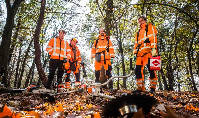 Medewerkers met een VCA certificaat aan het werk.