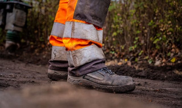 Werkschoenen van een stratenmaker