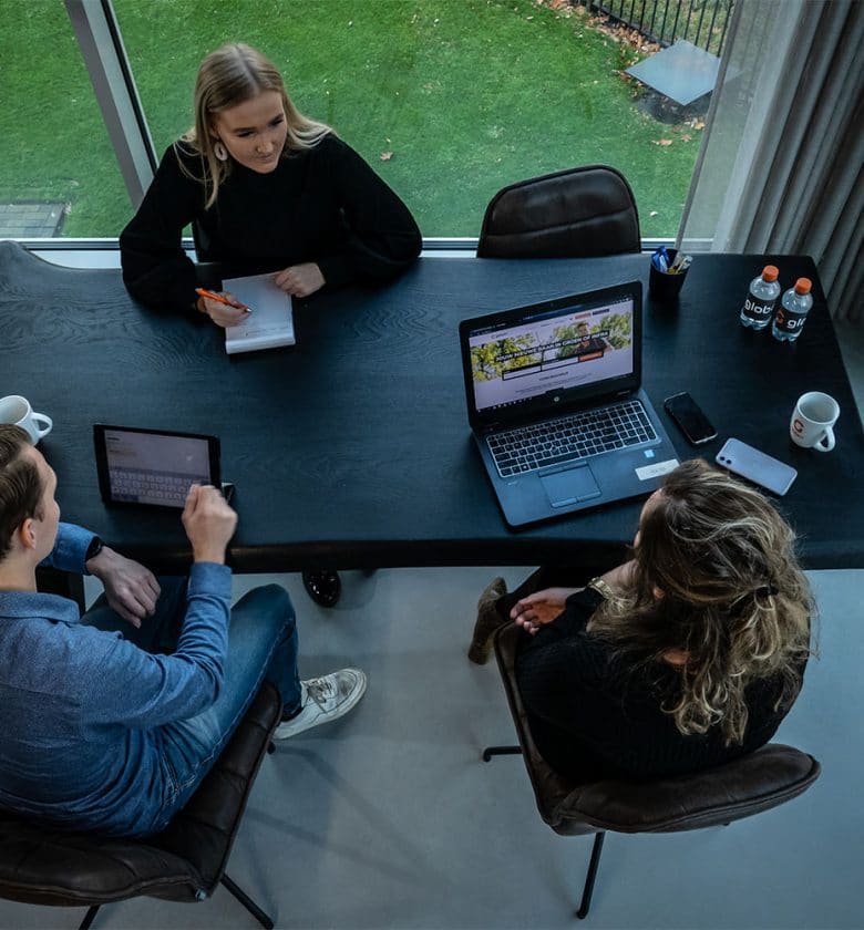 Recruiters aan het werk bij Globen.