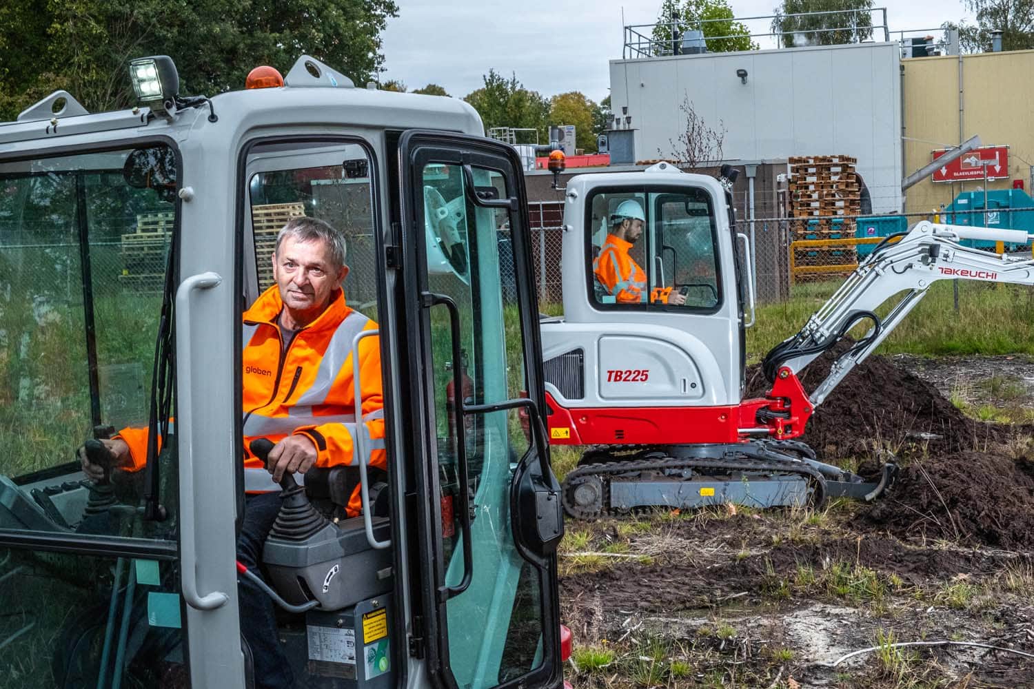 Detacheren Globen minikraan machinist